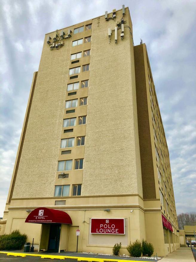 E Hotel Banquet & Conference Center 에디슨 외부 사진